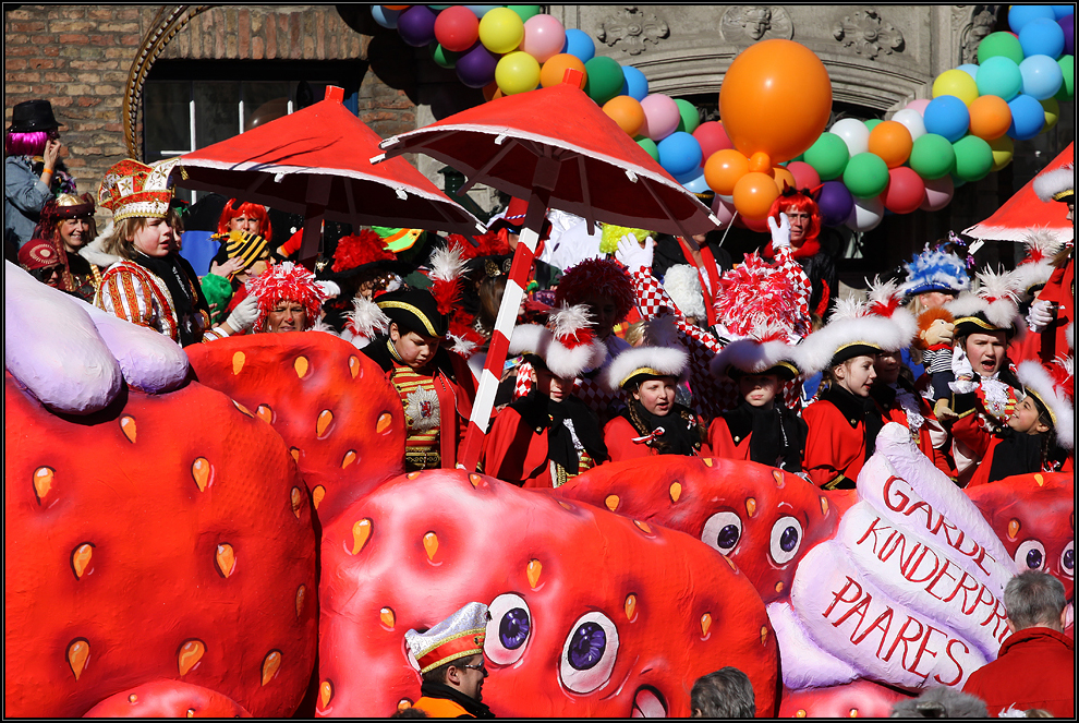 Rosenmontagszug 2011 in Düsseldorf