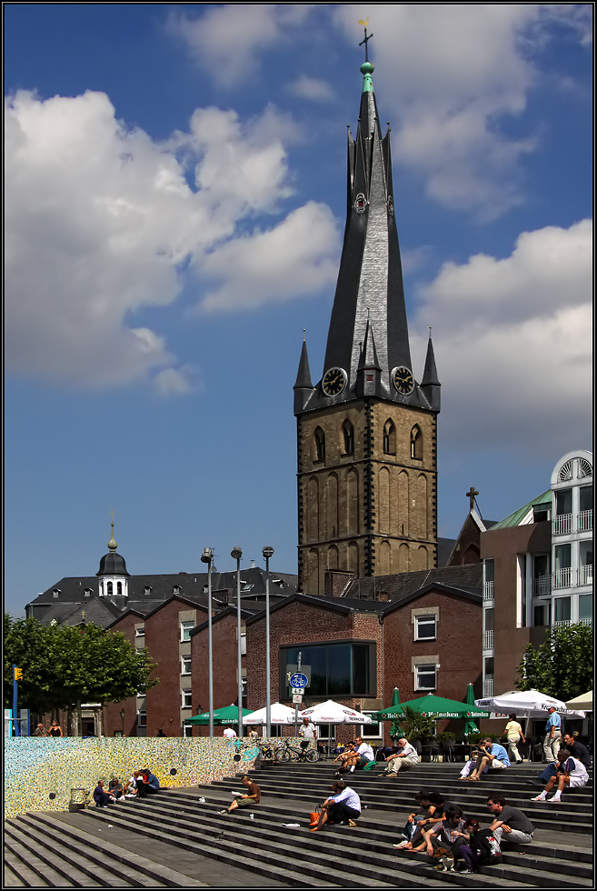 Freitreppe am Burgplatz - Düsseldorf