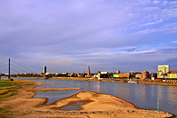 Rhein bei Düsseldorf