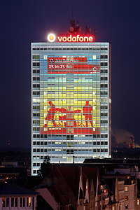 Vodafone-Hochhaus am Rheinufer 