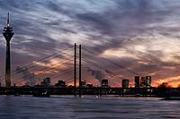 Düsseldorf am Rhein  (Panorama-Aufnahme)